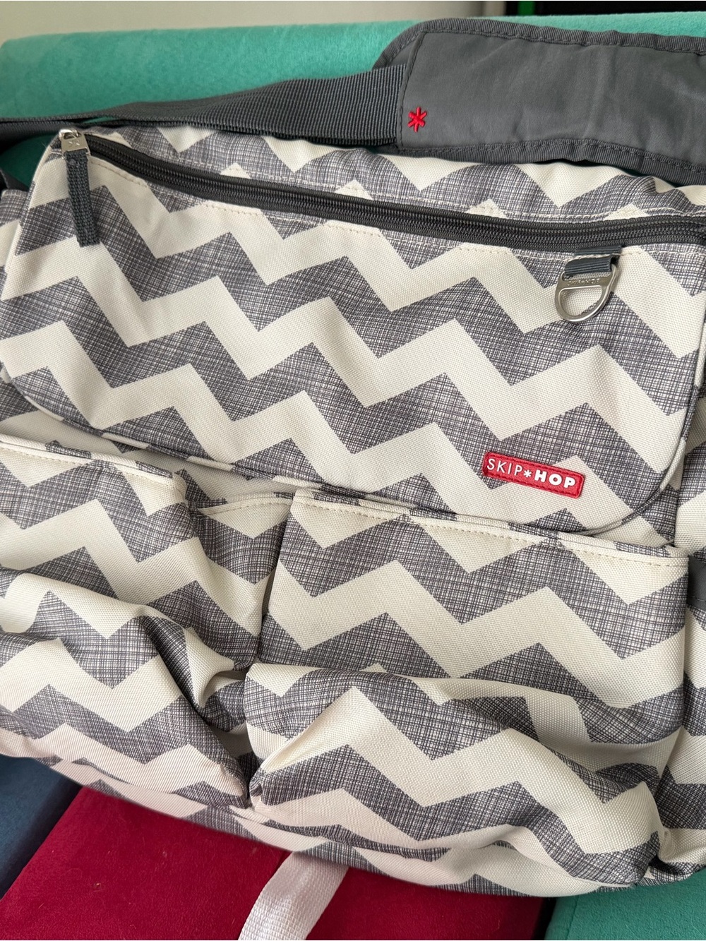 Skip Hop Gray & White Chevron Shoulder Diaper Tote